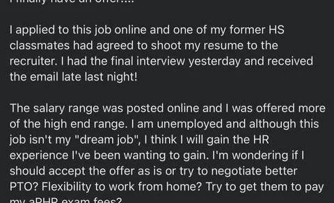 Sacre Mant APD Pest a tan tae ae SP yan ont ae ht ed applied to this job online and one - verified client result, Lindsay Mustain coaching